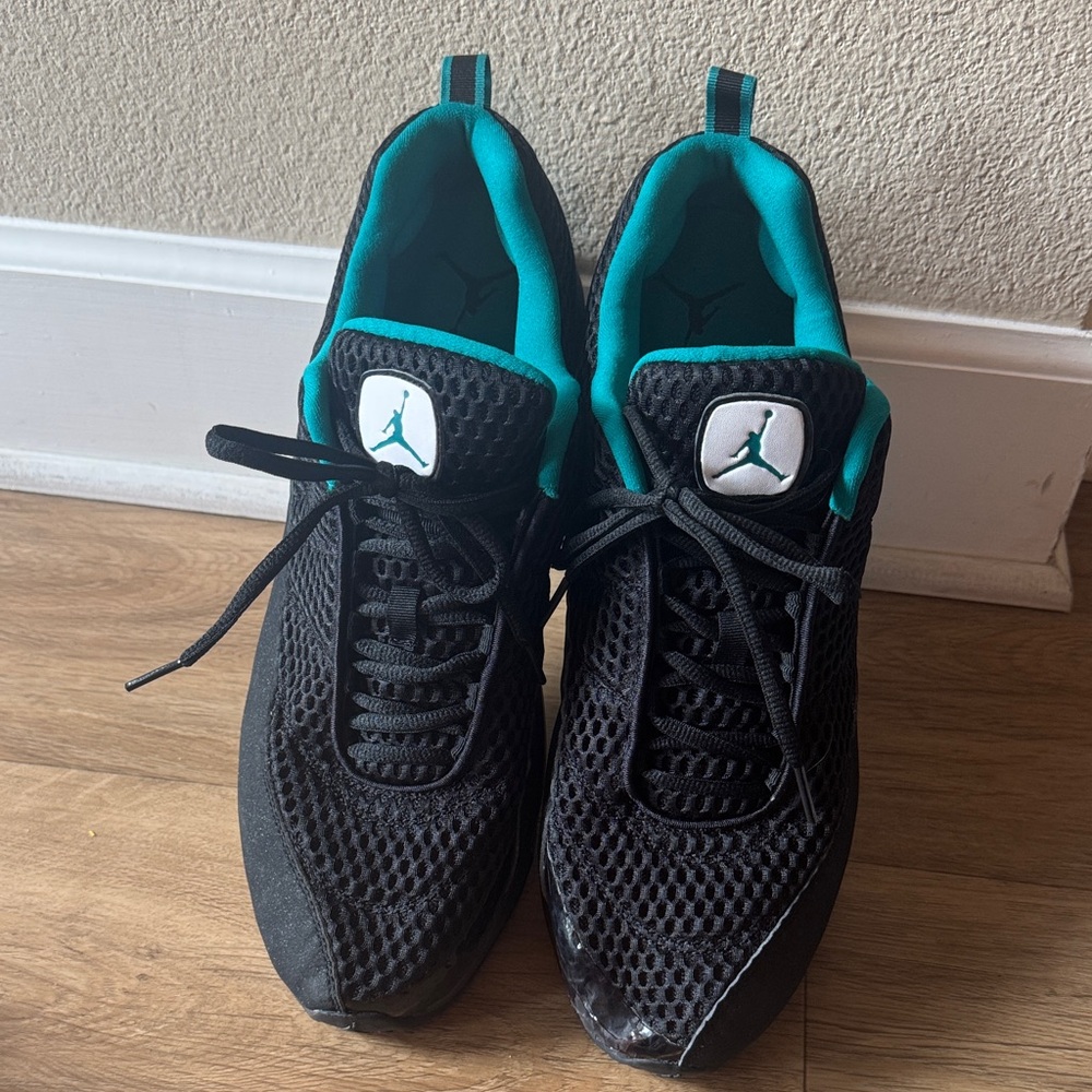 New Jordan CMFT Max Air Men's Sneakers Size 14 in Black and Teal